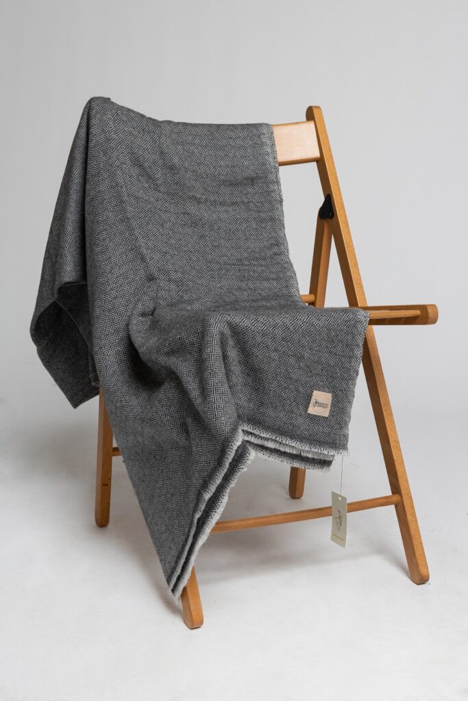 Cashmere Blanket Graphite rhombus