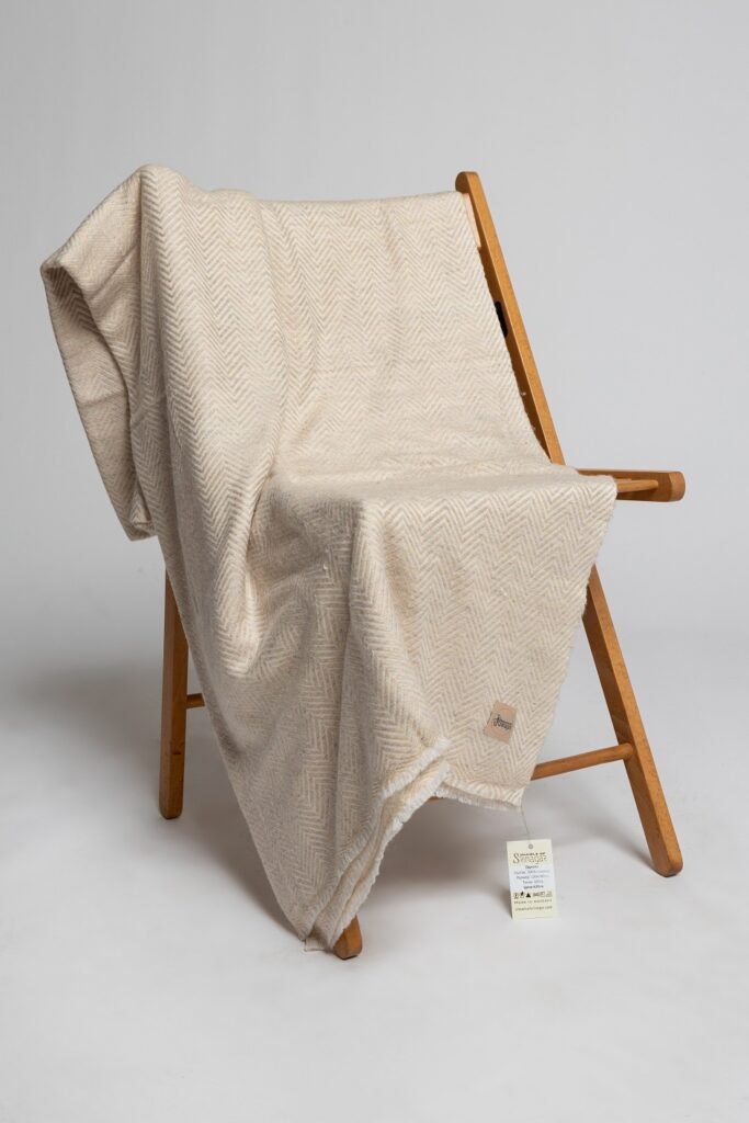 Cashmere Blanket Light ecru herringbone pattern