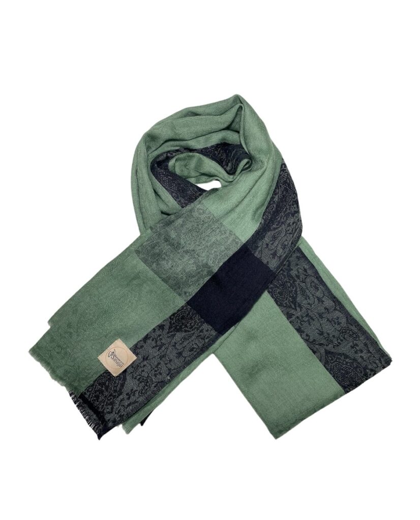 Women’s Cashmere Shawl Platinum green with design