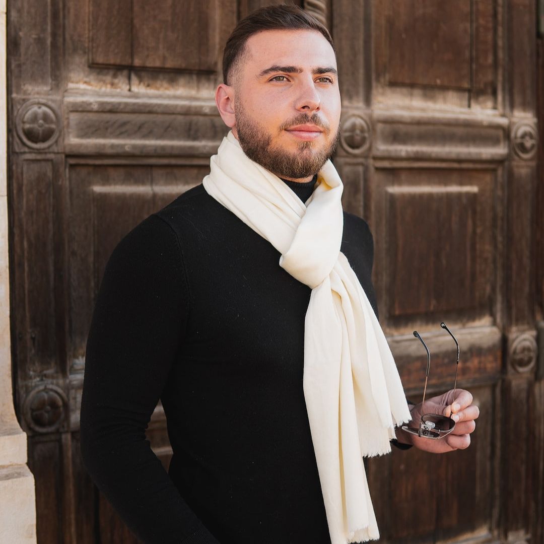 Men Pashmina Shawls Product Category - Shawls of Srinagar