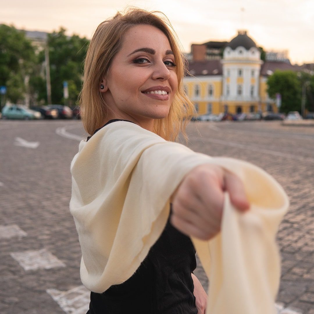 Women Pashmina Shawls Product Category - Shawls of Srinagar